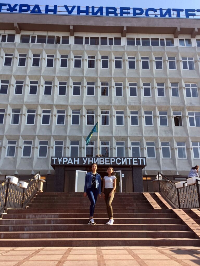 Аскарова Салтанат и Бимат Диана