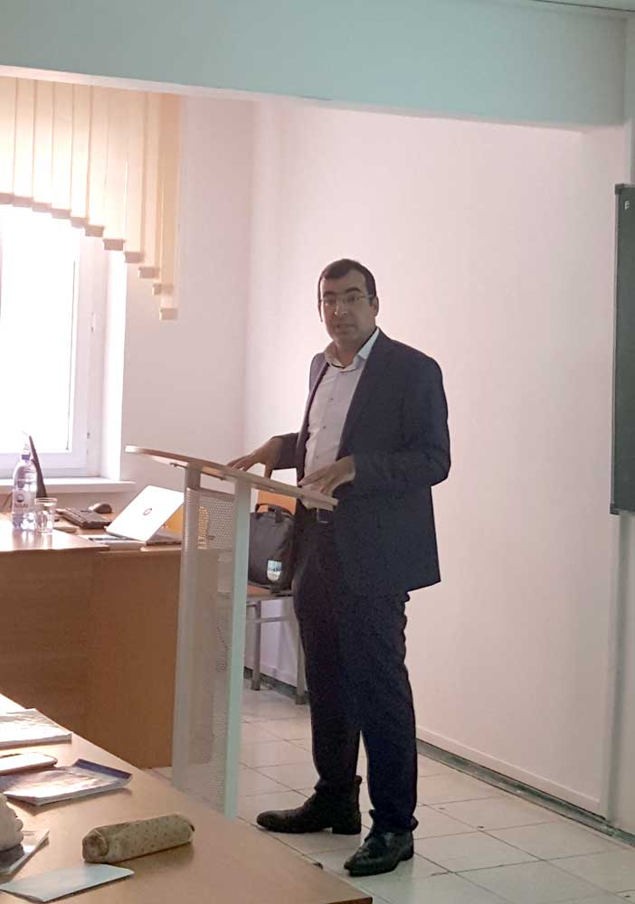 В ЕАГИ читает лекции зарубежный профессор