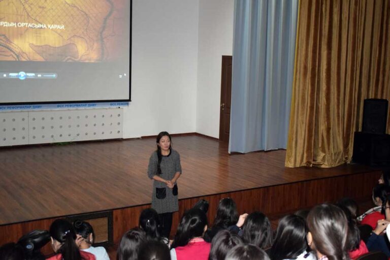 Фильм «Дорога к матери» («Анаға апарар жол»)