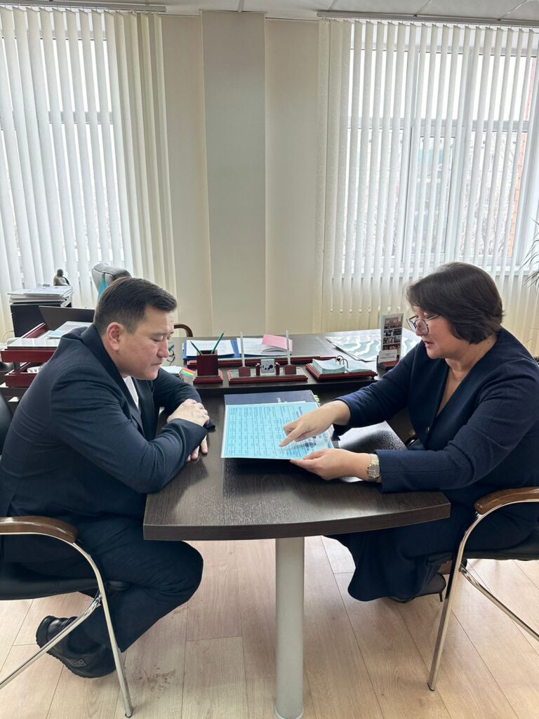 Встреча выпускников ЕАГИ с руководителем Управления образования г.Астаны