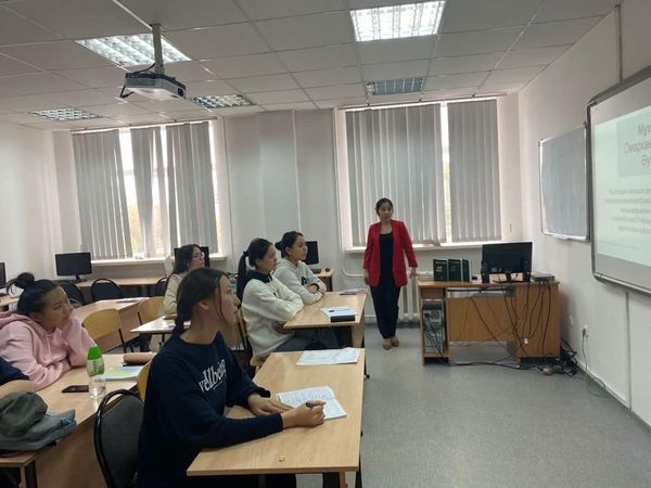 Открытое занятие на тему “Литературное наследие М. Ауэзова”