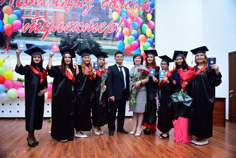 Ректор ЕАГИ торжественно вручил дипломы выпускникам 2016 года