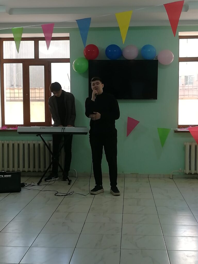 Праздничный концерт к 8 марта для женщин ГКП на ПХВ «Городская поликлиника №3» акимата города Астана