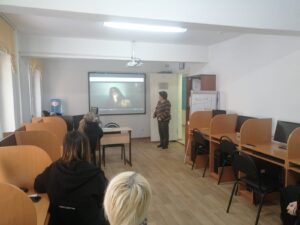 Просмотр видеофильмов в рамках Концепции «Закон и порядок» «Некнижная закладка» и «Хулиганка»